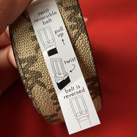 New MK Michael Kors reversible belt. large ⭐️⭐️⭐️⭐️ - Picture 6 of 17